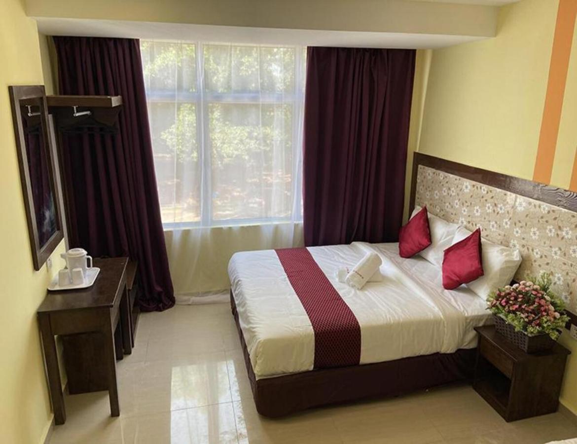 Sun Inns Hotel Meru Raya Chemor Exterior foto